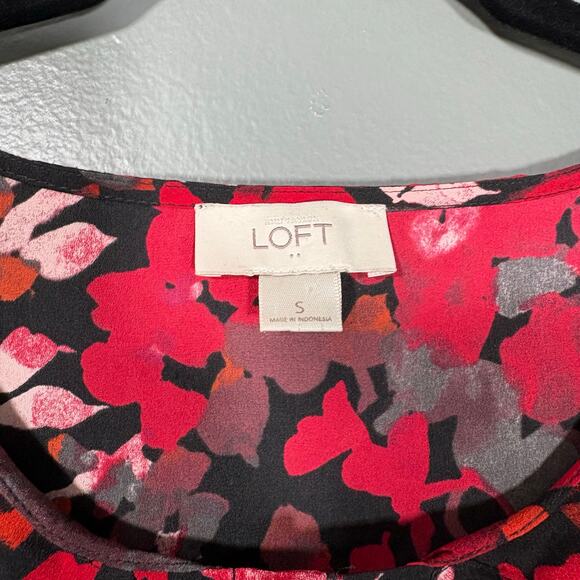 Ann Taylor LOFT Women's Red Floral Sleeveless Button Up Top - Size Small - Corp - Picture 5 of 7